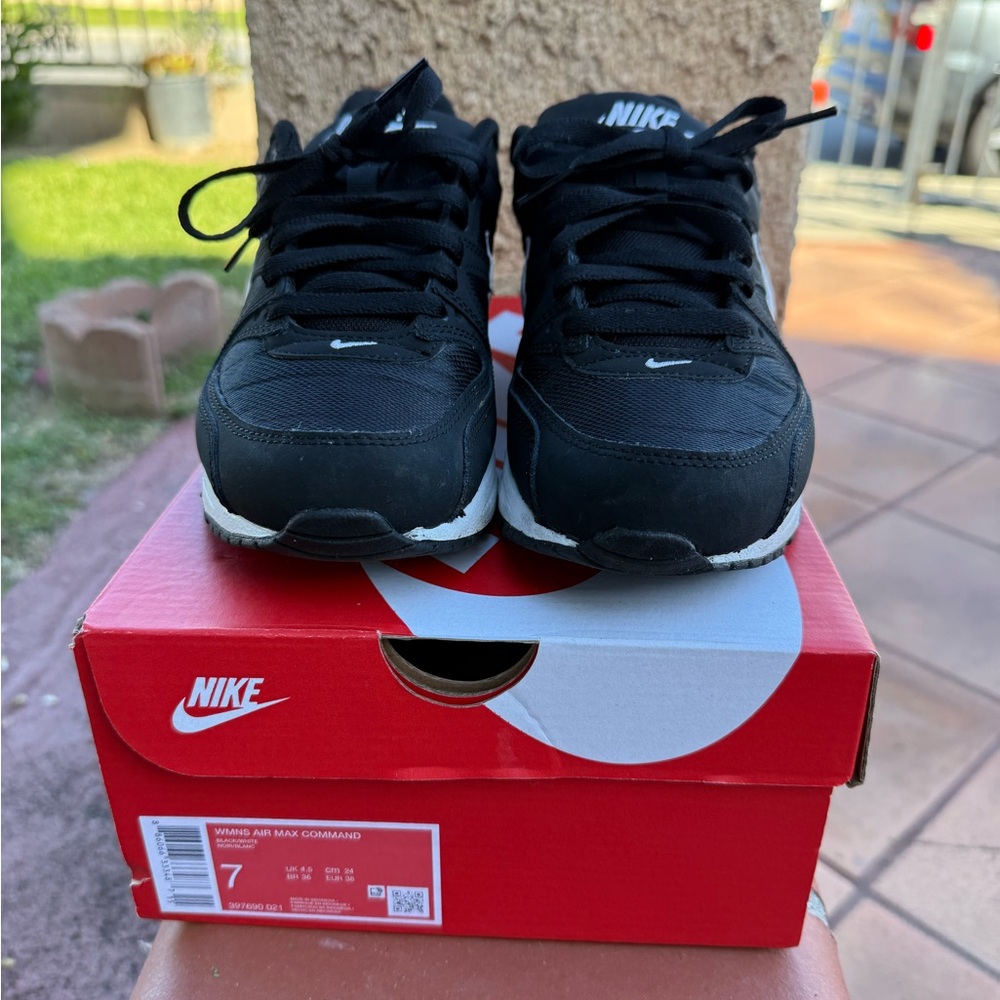 Nike Women’s Air Max Command Sneakers (Size 7) - Picture 6 of 12
